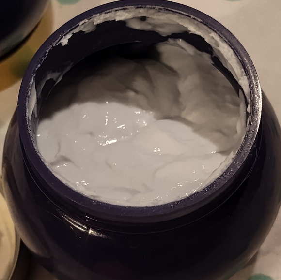 NEW! Vintage Avon Night Magic Evening Musk Perfumed Skin Softener 5oz ea - Picture 5 of 8